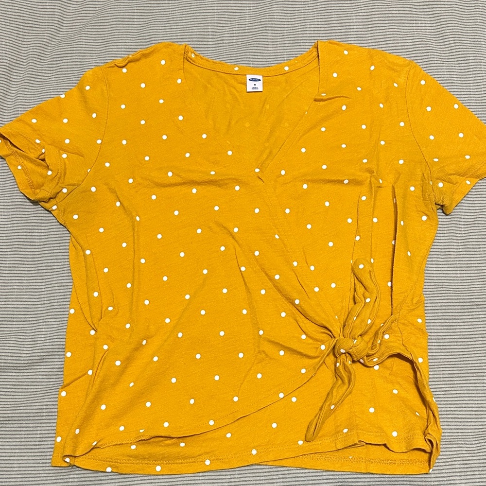 Old Navy Mustard Polka Dot Short Sleeve Top